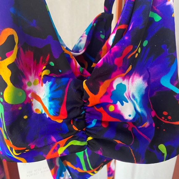 Fused Hawaii XXXL Bikini Top - Picture 5 of 11